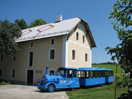 Mlin_in_vlak
