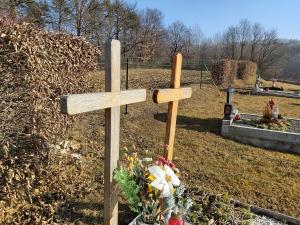 Dolnji Slaveči spodaj 3