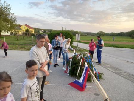 Dolnji Slaveči 
