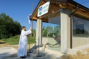 Blagoslov je opravil domači župnik g. Marko Magdič. 